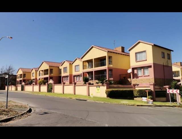 2 BEDROOM APARTMENT FOR SALE IN MARLANDS